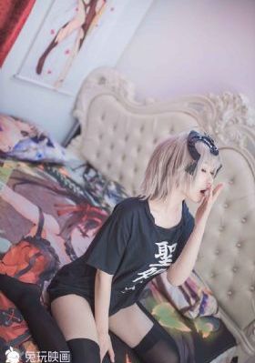 健身房里被教练c到呻吟男女视频