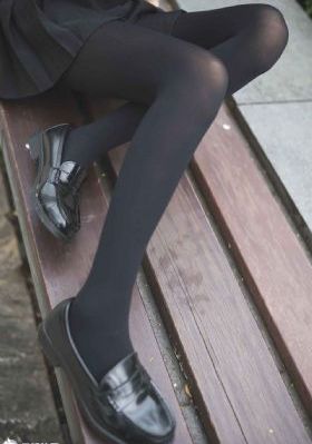 横内晶